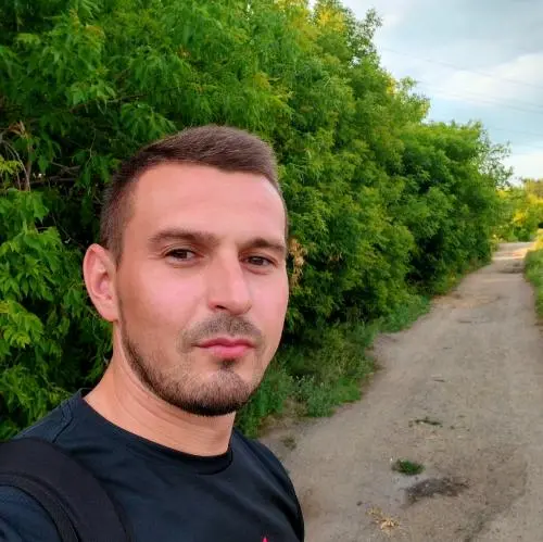 Александр Есипенко