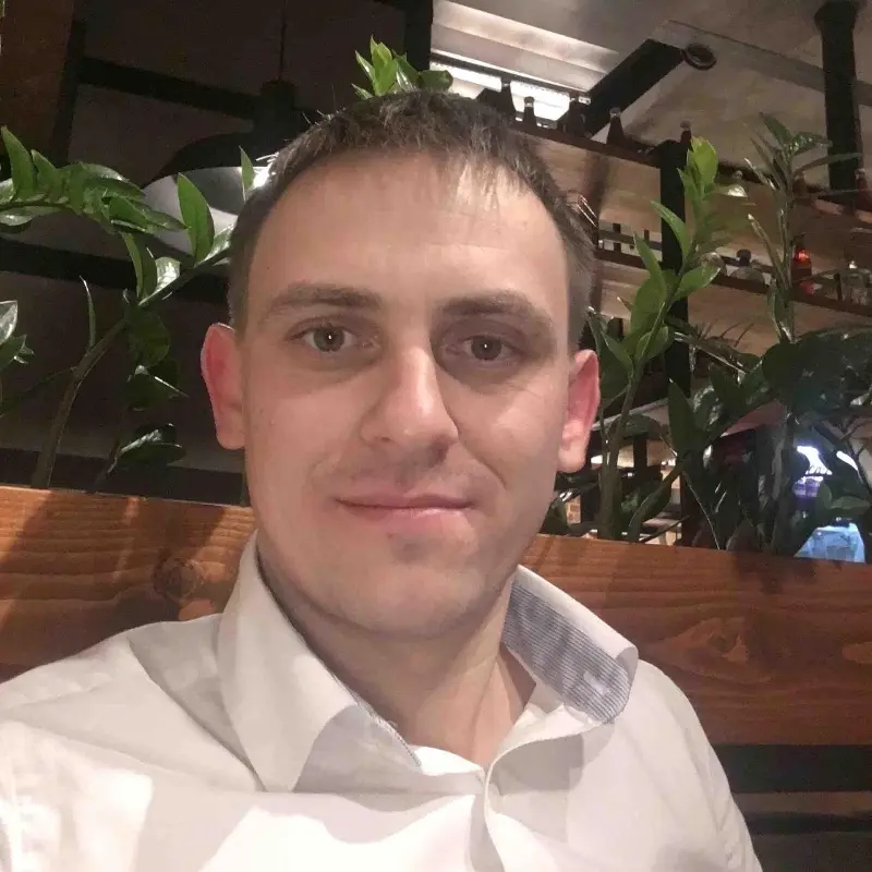 Владимир Нецвет