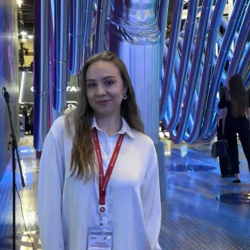 Нина Есина