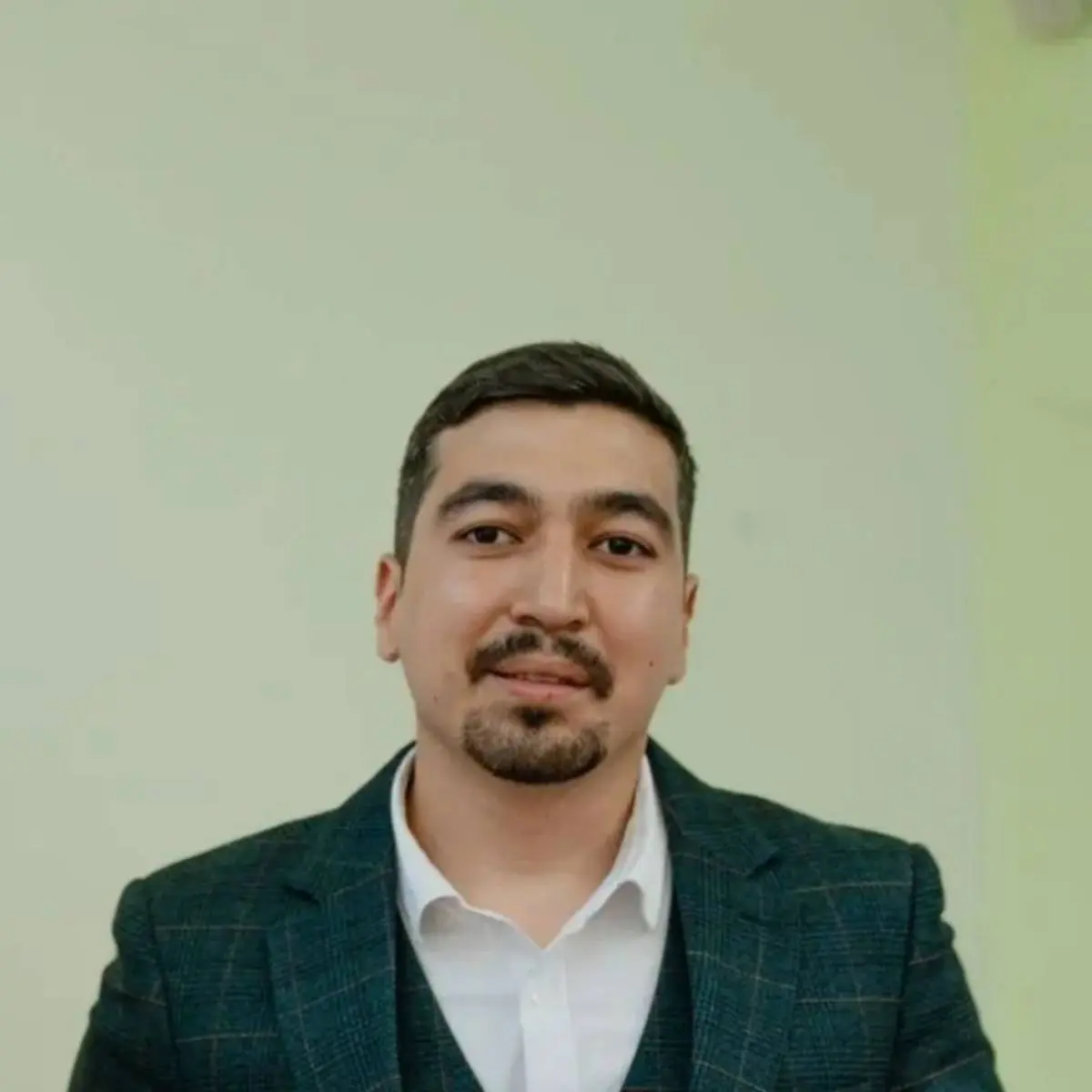 Темур Магрупов