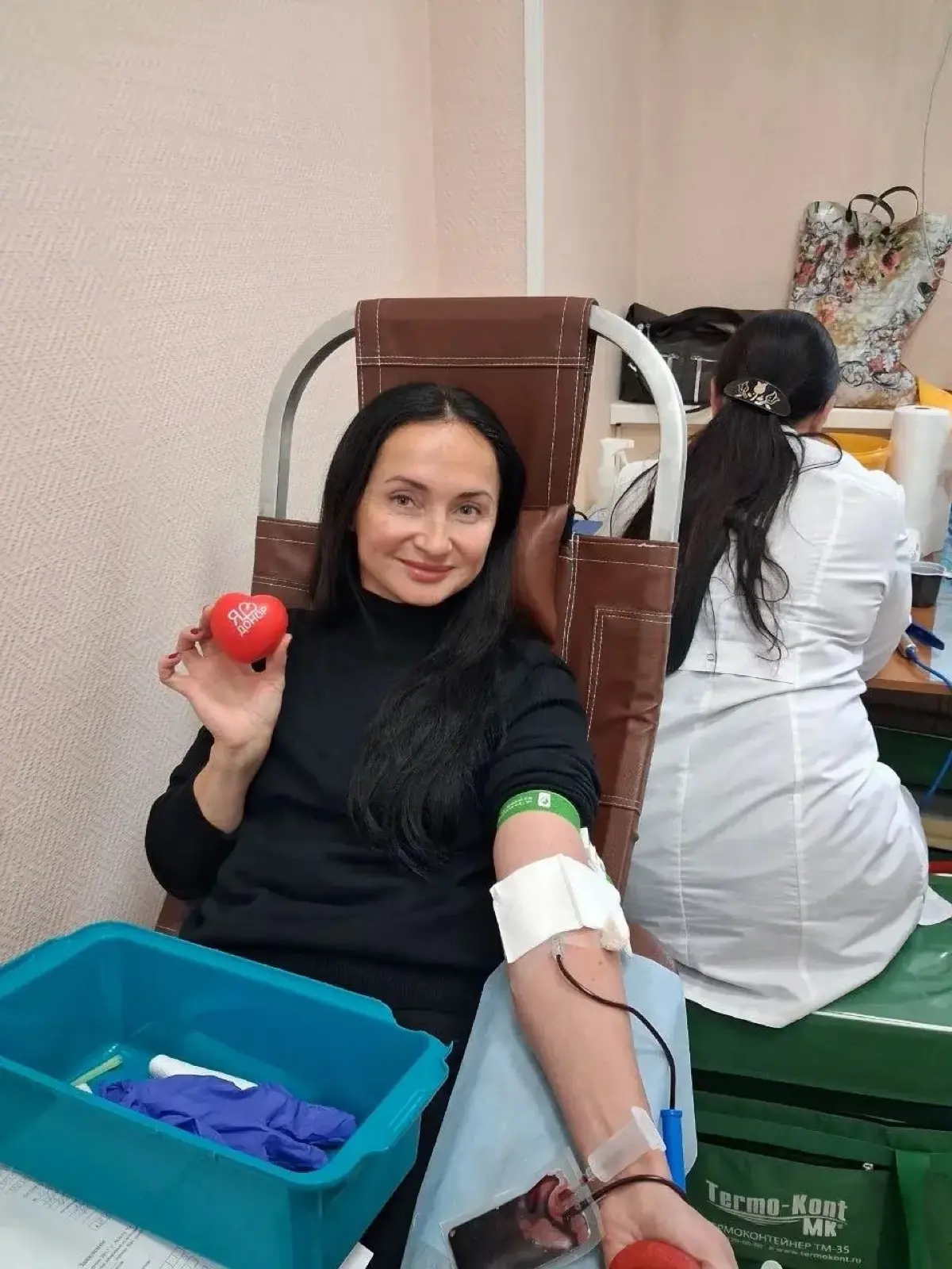 ❤️‍🩹Традиция спасать жизни: сотрудники УФПС Красноярского края пополнили банк крови на 9 литров! 🫶
🩸Каждые три секунды на планете кому-то жизненно необходима донорская кровь | Сетка — социальная сеть от hh.ru