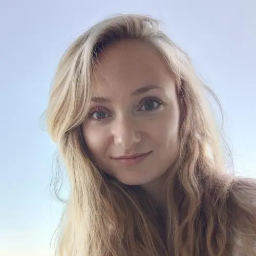 Анна Аксенова