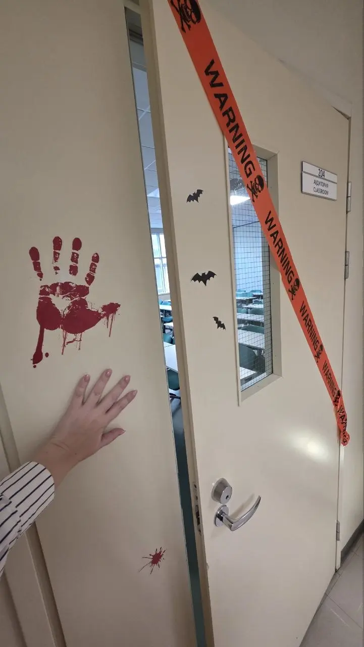 Дух праздника
Все преподаватели английского на этой неделе будут обращаться к культурным реалиям стран изучаемого языка, т.е | Сетка — социальная сеть от hh.ru
