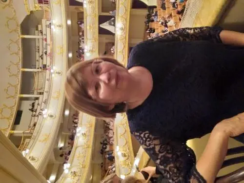 Елена Небогатикова