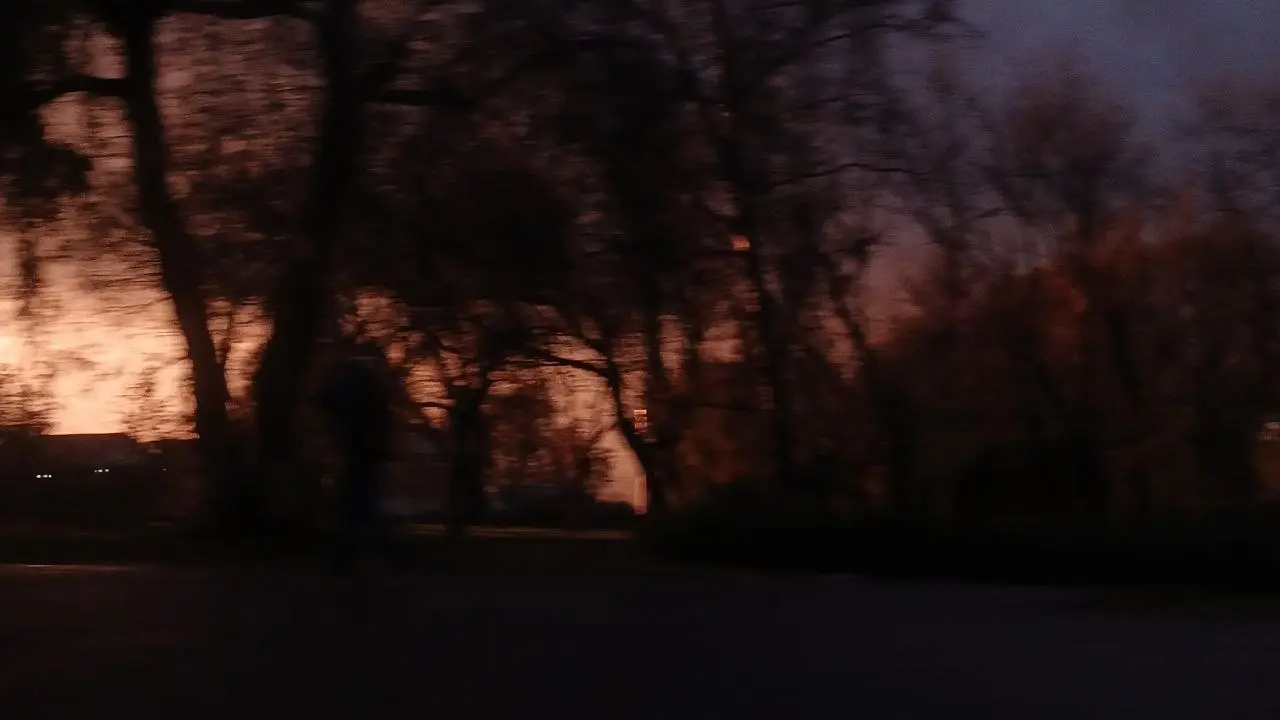 Сдала три съемки из четырёх, но особо показать нечего. Вот доделаю четвертую, там материала аж на две! публикации.
А пока смотрите на небо за четыре разных дня | Сетка — социальная сеть от hh.ru