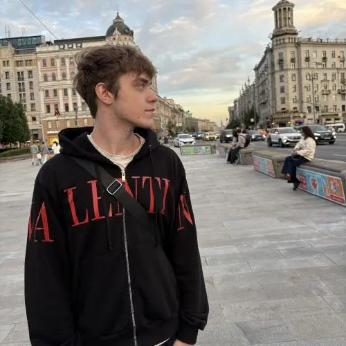 Александр Вялов