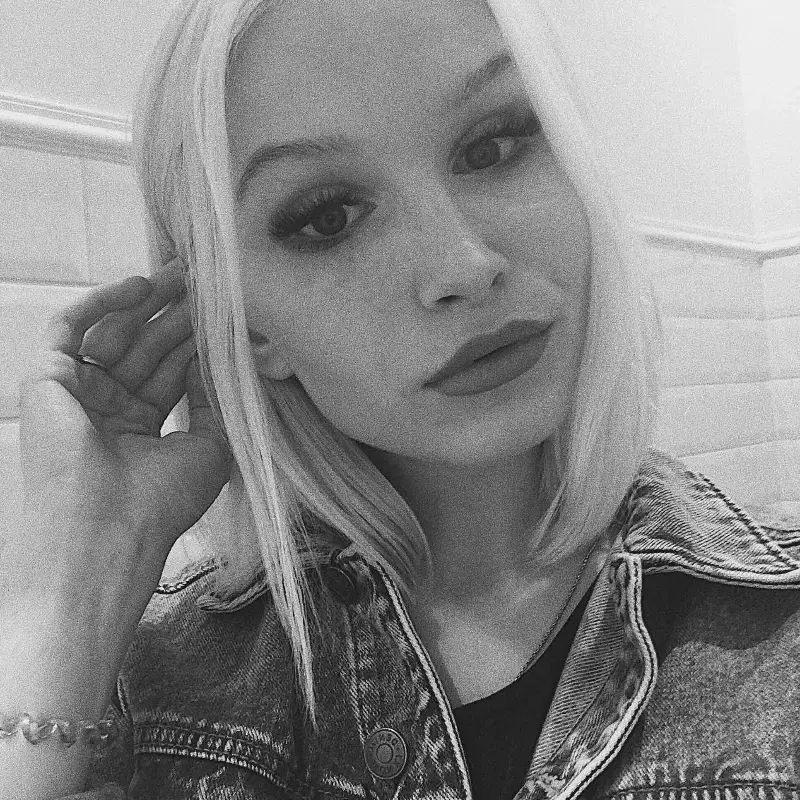 Елена Артамонова