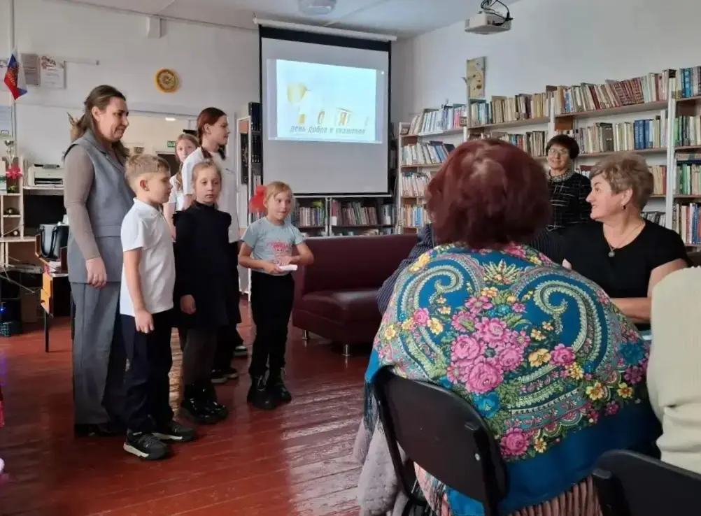 👵🏻👴🏻Мост через поколения: как в посёлке Прутский УФПС Алтайского края отметили День добра и уважения 🫶
Иногда для настоящего праздника нужно совсем немного — внимание, искренняя улыбка и чашка горячег... | Сетка — социальная сеть от hh.ru