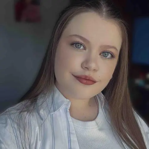 Александра Старкова
