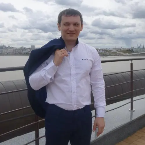 Рафаэль Ангаров