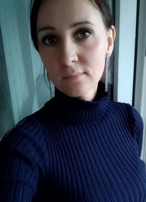 Елена Нахратова