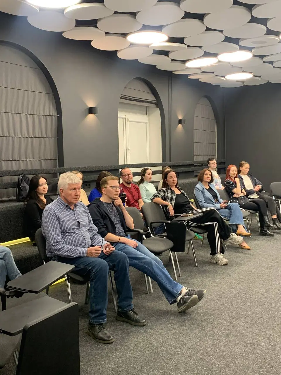 🧠 Немного биологии для айтишников
Продолжаем создавать возможности заботиться о себе и своём здоровье. Приглашаем экспертов, которые помогают разобраться в важных вопросах | Сетка — социальная сеть от hh.ru