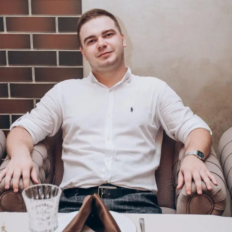 Александр Капралов