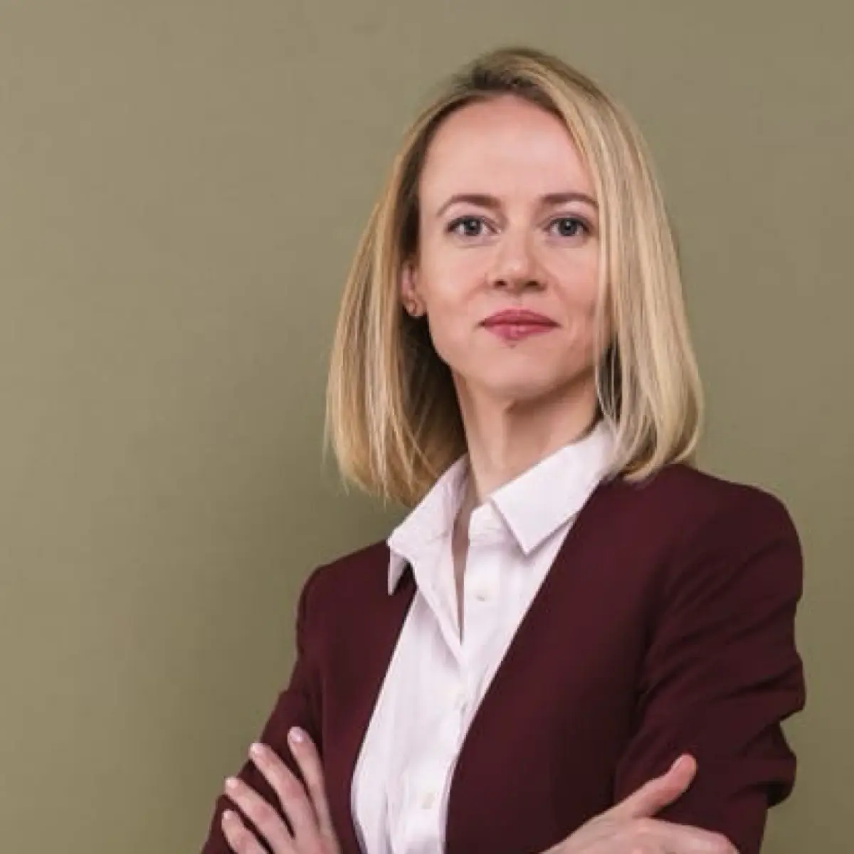 Полина Попова