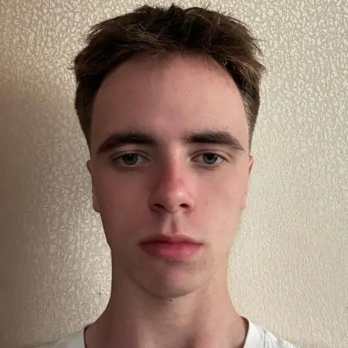 Максим Андреев