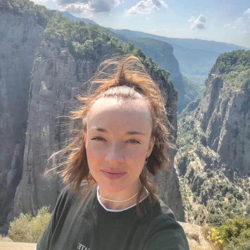 Галина Попова