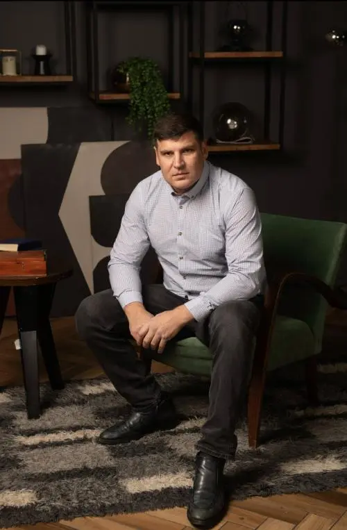 Малай Канденов