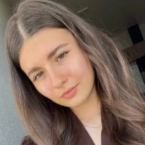 Алена Шушакова