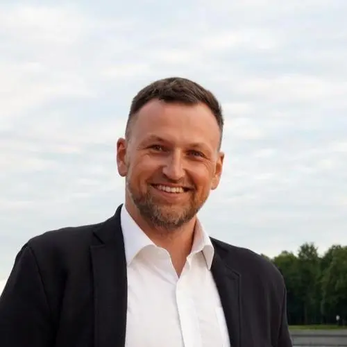 Михаил Васильев